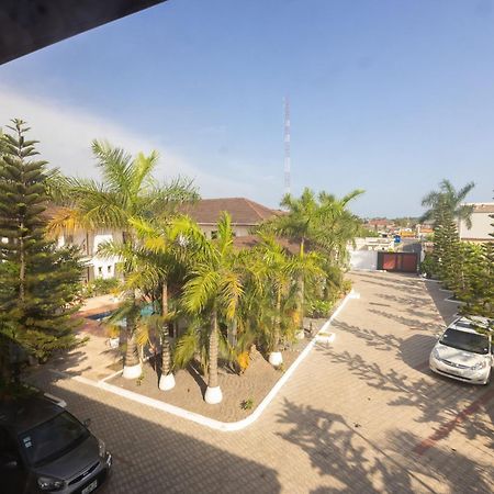 Bragha Apartments And Hotel Sekondi-Takoradi Екстериор снимка