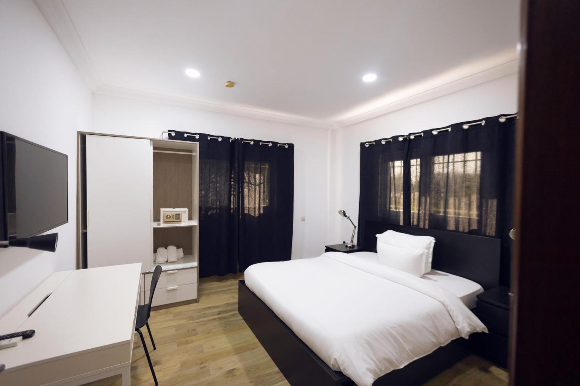 Bragha Apartments And Hotel Sekondi-Takoradi Екстериор снимка